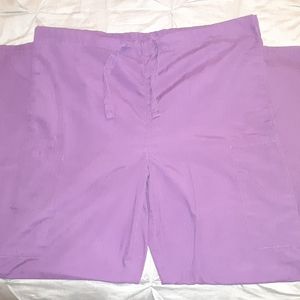 Lightly used UA Buttersoft scrubs